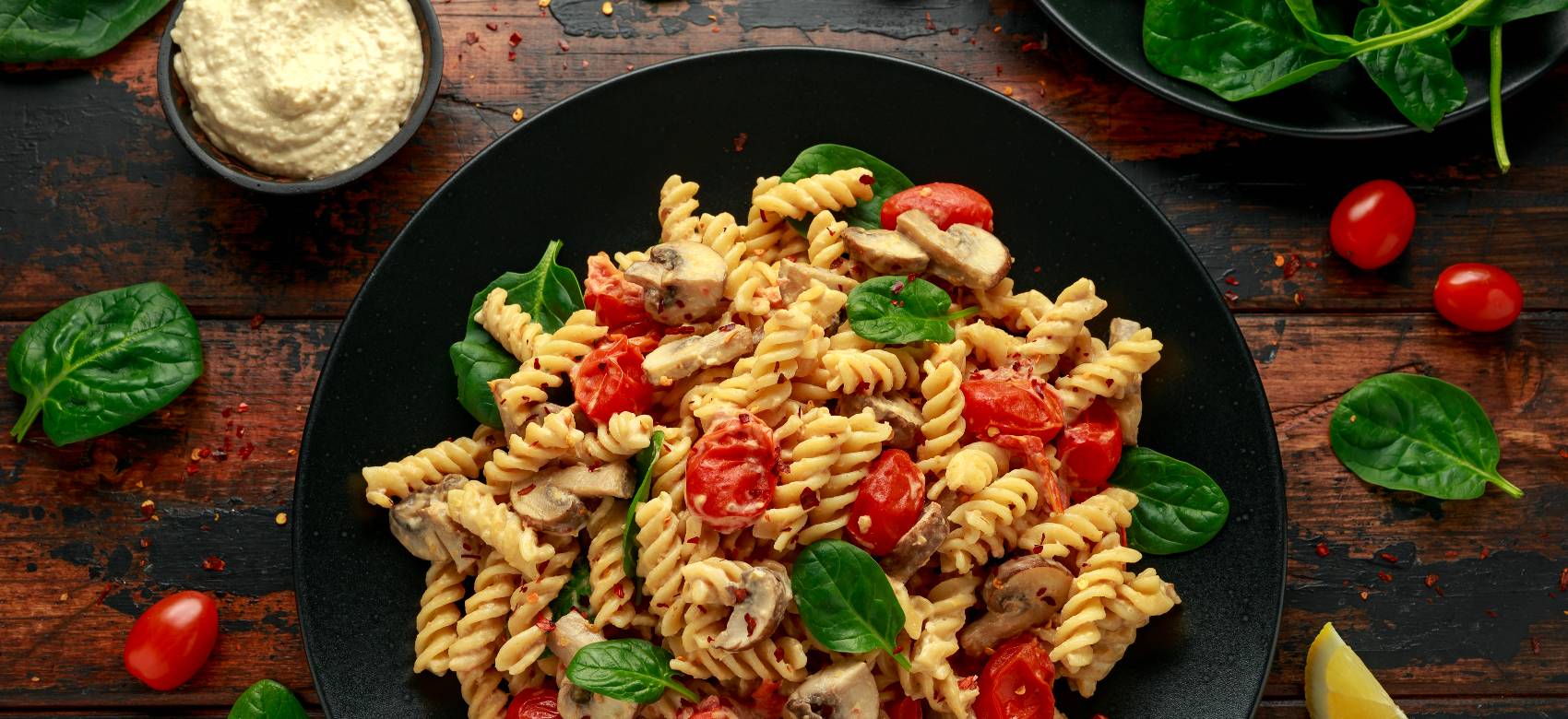 Massa com Cogumelos e Tomate Cereja Massa com Cogumelos e Tomate Cereja